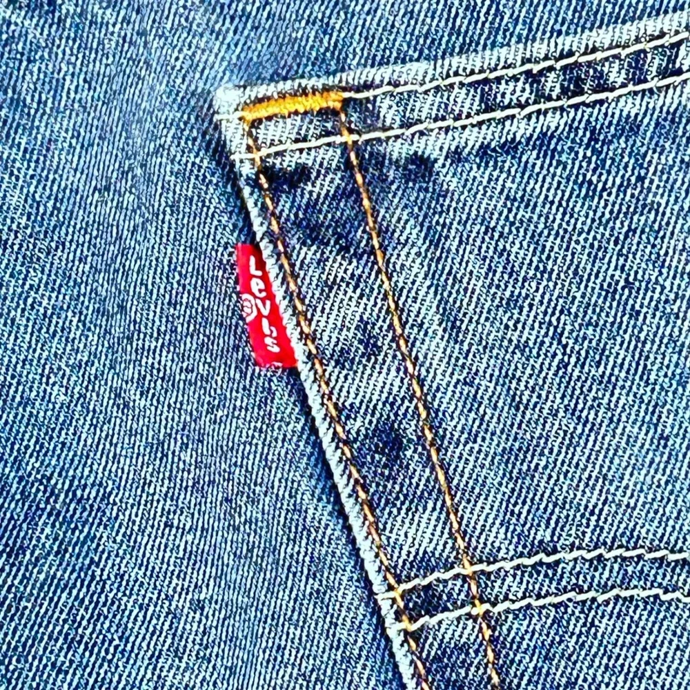 Levi's 550 Relaxed‎ Fit Jeans Mens W38 L32 Medium Wash Denim Blue